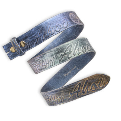 Handgeprägter Wechselgürtel, regenbogen 4 cm, Motiv Ahoi, Schriftzug, von Neptunsgeschmeide.