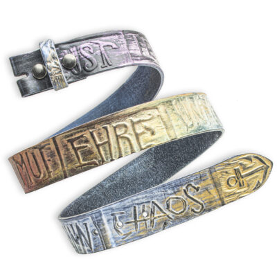 Handgeprägter Wechselgürtel, regenbogen 4 cm, Motiv Chaos, Ledergürtel von Neptunsgeschmeide.
