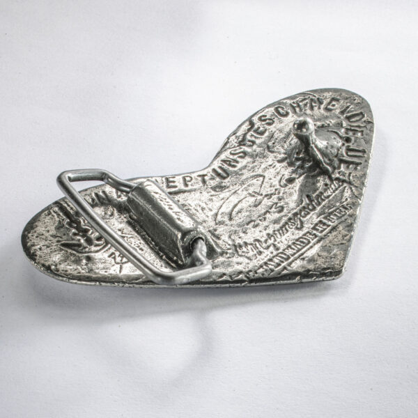 Belt clasp or belt buckle, motif "heart", format approx. 9 x 6 cm, back. Handcrafted by Neptune Jewels.