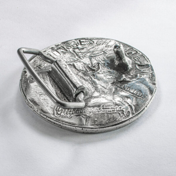 Belt clasp or belt buckle, format around 6 cm, back. Handcrafted by Neptune Jewels.