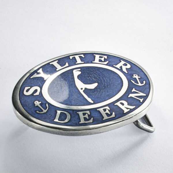 Belt clasp or belt buckle, "Sylter Deern" motif, oval format 7 x 5 cm, color blue. Handcrafted by Neptune Jewels.