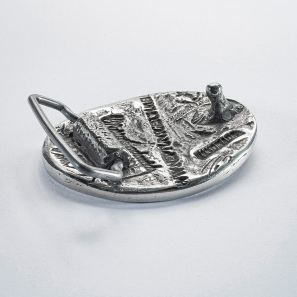 Motiv Gürtelschnalle oder Gürtelschließe Ankerregen, Format oval ca. 8,5 x 5 cm, Rückseite. Handarbeit von Neptunsgeschmeide.