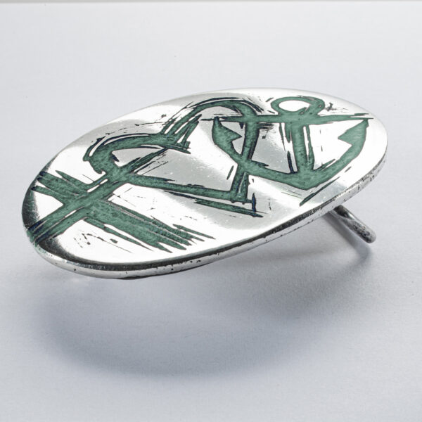 Motif belt buckle or belt clasp faith love hope symbols, recessed oval format approx. 8 x 5,5 cm, color green. Handcrafted by Neptune Jewels.