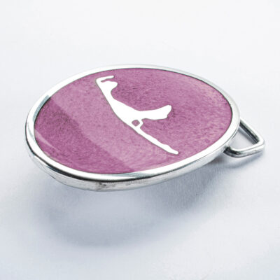 Gürtelschließe oder Gürtelschnalle, Motiv "Sylt", Format oval klein erhaben 6 x 5 cm, Farbe pink. Handarbeit von Neptunsgeschmeide.