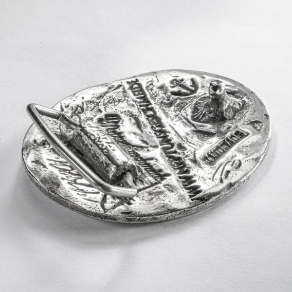 Motif belt buckle or belt buckle Heimathafen Hamburg Skyline oval, format approx. 8 x 6 cm, back. Handcrafted by Neptune Jewels.