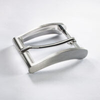 Model breeze, 6 x 5 cm. Satin silver, electroplated silver.