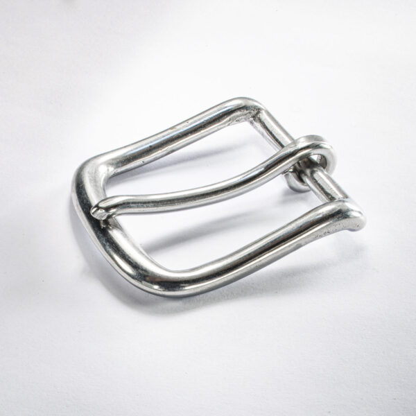 Simple buckle stem made of Neptune jewelry. Stainless steel, dimensions approx. 6 x 5 cm.