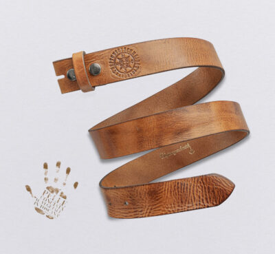 Schlichter Wechselgürtel fest nussbraun von Neptunsgeschmeide. Abbildung des Lederriemens, feste Qualität. 4 cm Breite.