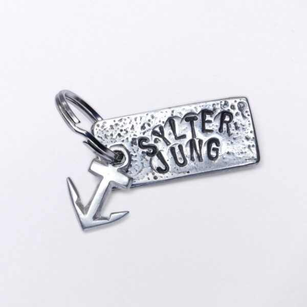 Key ring: Sylter Jung with an additional anchor from Neptune jewelry.