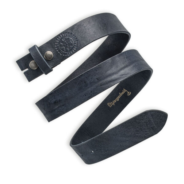 Simple interchangeable belt, fixed navy blue, by Neptunsgeschmeide. Picture of the leather strap, solid quality. 4 cm width.