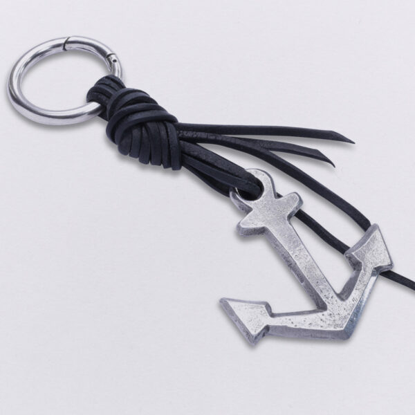 Gebamsel® anchor large, can be customized with desired embossing. Pendant on a leather strap with carabiner, dimensions: 14 x 6 cm, made by Neptune jewelry.