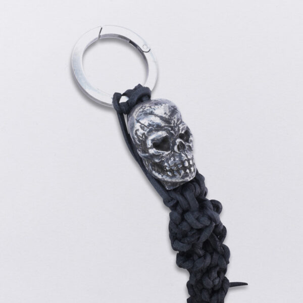 Gebamsel® pendant skull long, detail image skull, from Neptune jewelry. Bag or key ring with snap hook straight edges, large.