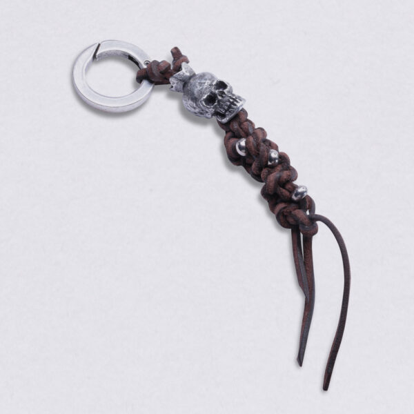 Gebamsel® Anhänger Totenkopf Silberperlen, Hauptbild, von Neptunsgeschmeide. Taschen- oder Schlüsselanhänger mit Karabinerhaken gerade Kanten, klein.