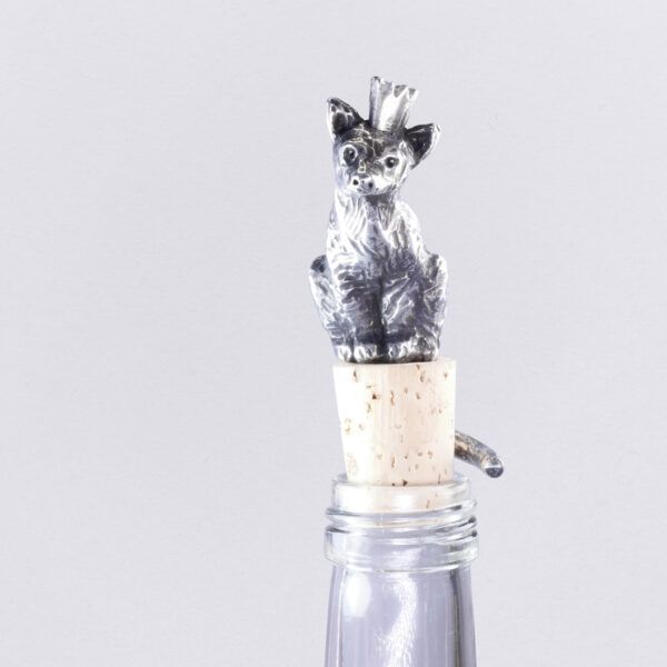 King Cat Bottle stopper Cat with crown made of pewter with natural cork for wine bottles etc. Handcrafted from pewter by Neptune jewelry. Image on bottle neck.