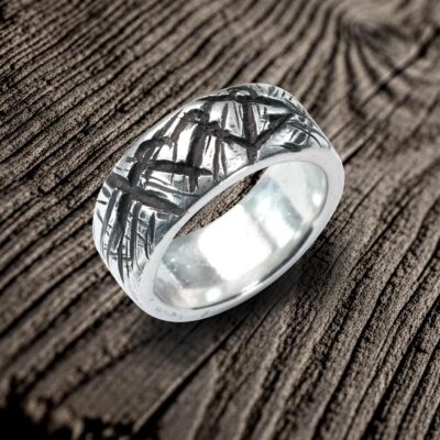 Bandring Glaube Liebe Hoffnung Handgravur. Von Neptunsgeschmeide. Handschriftliche Gravur außen und innen möglich. Nahansicht.