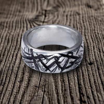 Bandring Glaube Liebe Hoffnung Handgravur. Von Neptunsgeschmeide. Handschriftliche Gravur außen und innen möglich. Nahansicht.