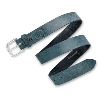 Schlichter Ledergürtel Soft Jeans-Blau mit Kiel Schnalle von Neptunsgeschmeide. Abbildung des Lederriemens, softe Qualität. 4 cm Breite.